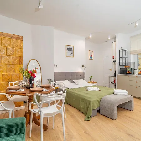 Old Town - Location, Balcony - By Rentujemy *